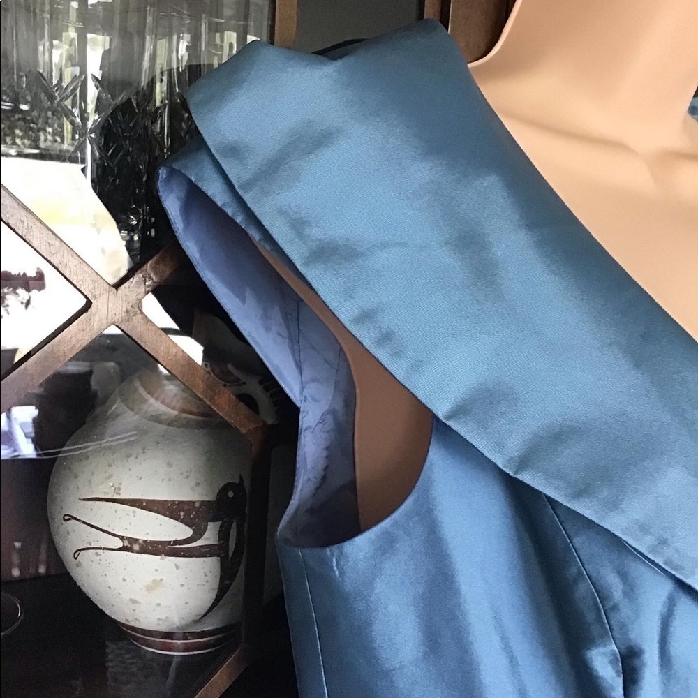 JS Boutique​​​​​ - Picture 3 of 7